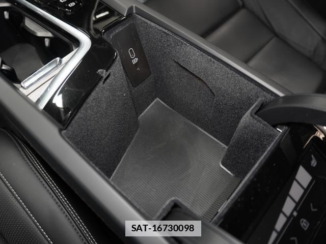 Volvo XC60 2024-12 7813730-10