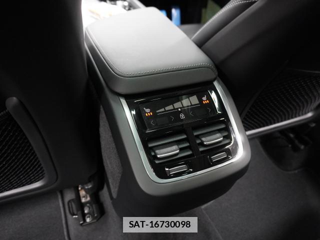 Volvo XC60 2024-12 7813730-15
