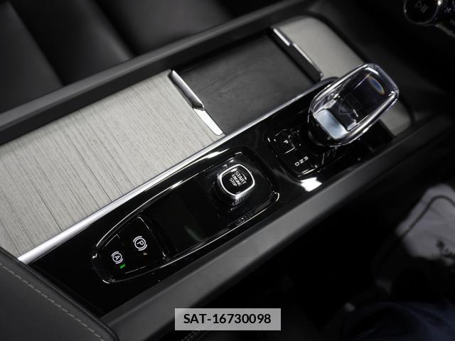 Volvo XC60 2024-12 7813730-9
