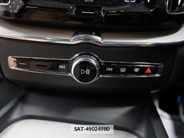 Volvo XC60 2017-11 7813733-7
