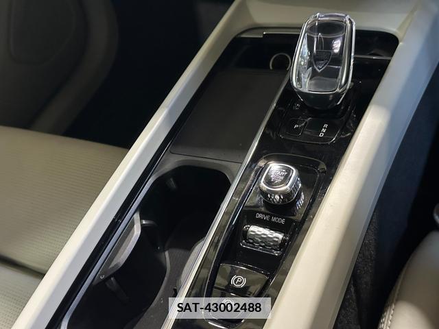 Volvo XC60 2020-12 7814114-10