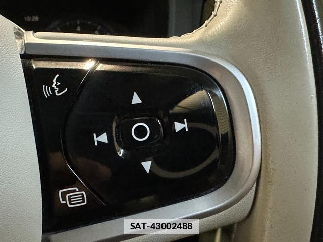 Volvo XC60 2020-12 7814114-14