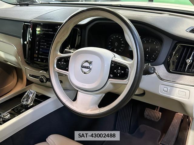 Volvo XC60 2020-12 7814114-8