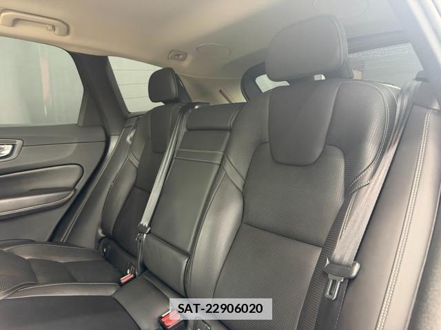Volvo XC60 2018-08 7816876-1