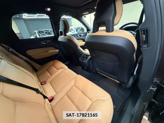 Volvo XC60 2017-12 7816888-12
