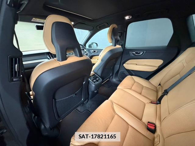 Volvo XC60 2017-12 7816888-3