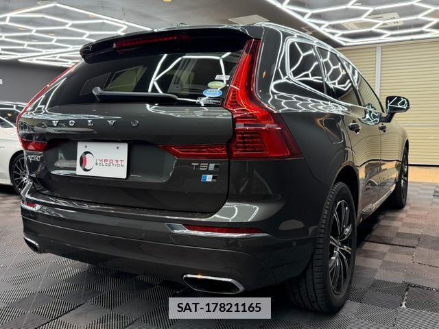 Volvo XC60 2017-12 7816888-6
