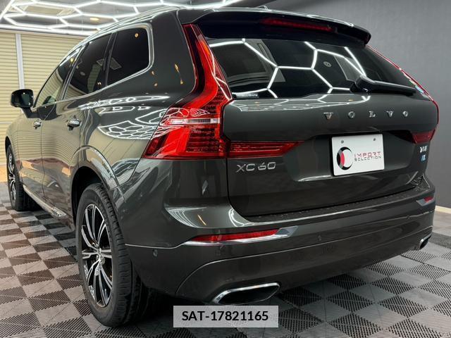 Volvo XC60 2017-12 7816888-8