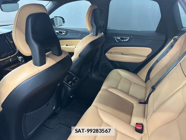 Volvo XC60 2017-12 7816918-13