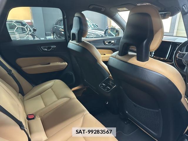 Volvo XC60 2017-12 7816918-4