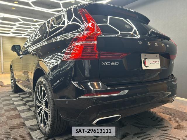 Volvo XC60 2021-02 7816922-10