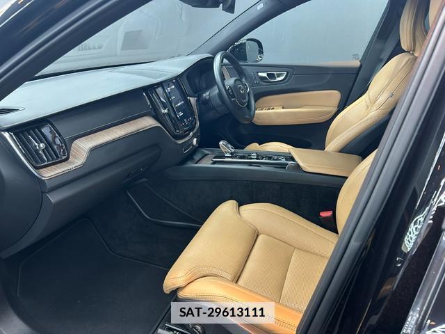 Volvo XC60 2021-02 7816922-13