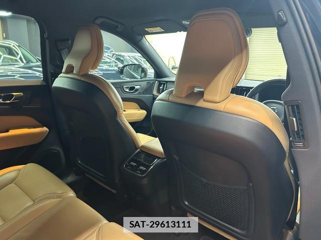 Volvo XC60 2021-02 7816922-2