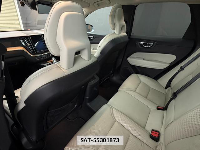 Volvo XC60 2018-03 7816924-7