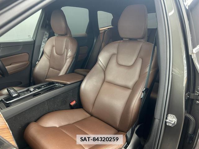 Volvo XC60 2021-06 7816927-1