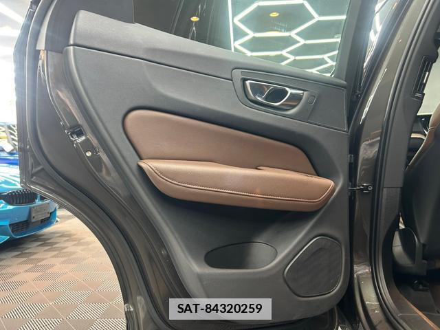 Volvo XC60 2021-06 7816927-14