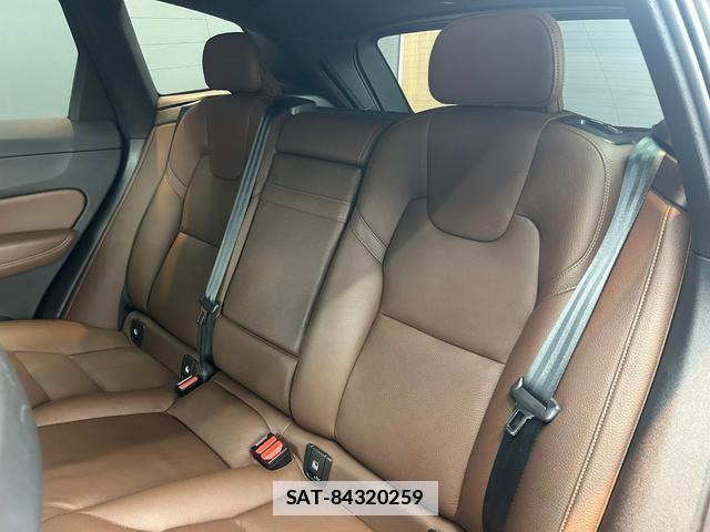 Volvo XC60 2021-06 7816927-4