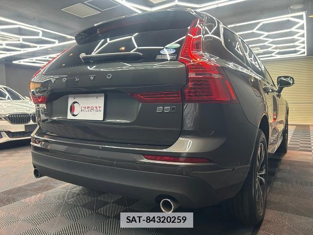 Volvo XC60 2021-06 7816927-8