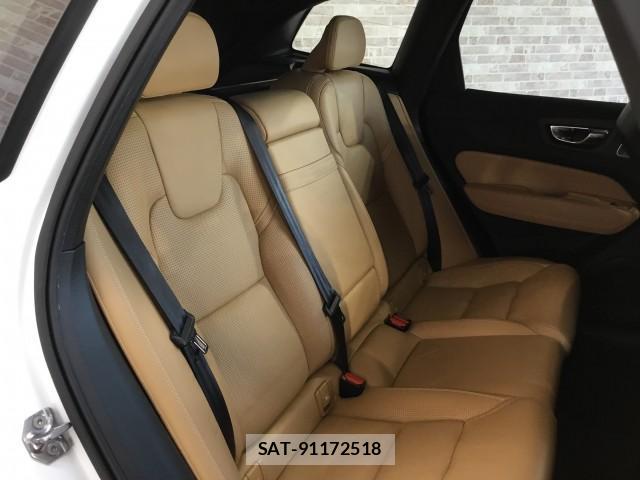 Volvo XC60 2019-06 7817843-10