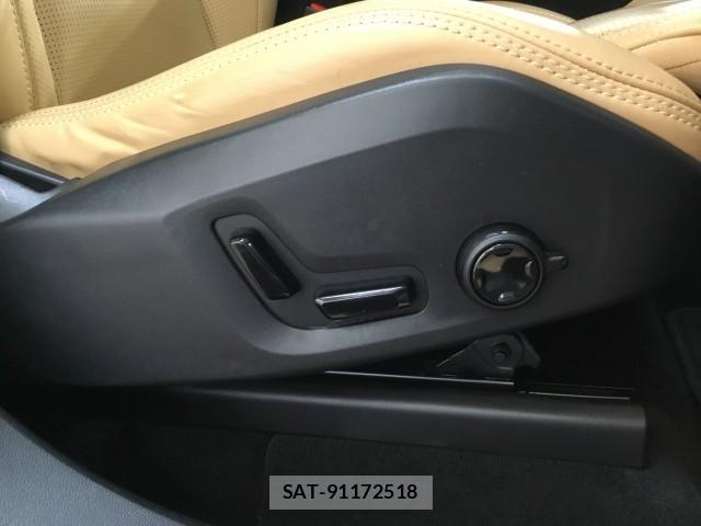 Volvo XC60 2019-06 7817843-16