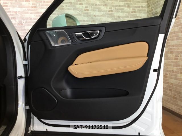 Volvo XC60 2019-06 7817843-18