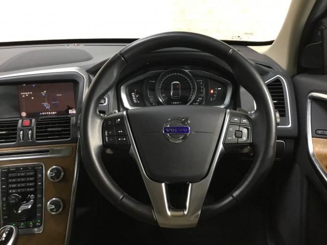 Volvo XC60 2017-05 7817851-8