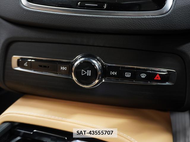 Volvo XC90 2023-12 7813728-7