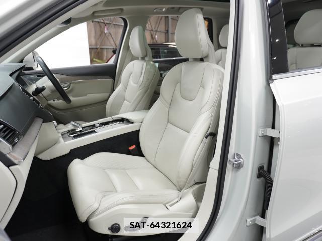 Volvo XC90 2021-12 7813732-12