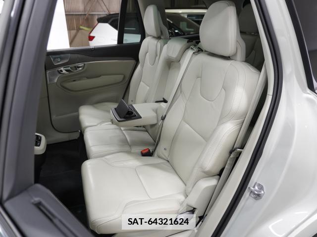Volvo XC90 2021-12 7813732-13