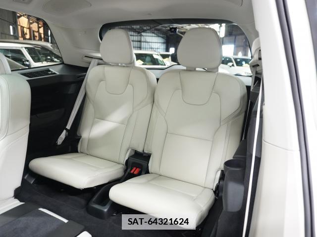 Volvo XC90 2021-12 7813732-14