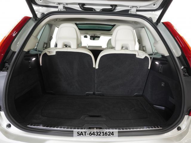 Volvo XC90 2021-12 7813732-15