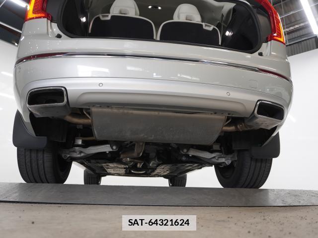 Volvo XC90 2021-12 7813732-16