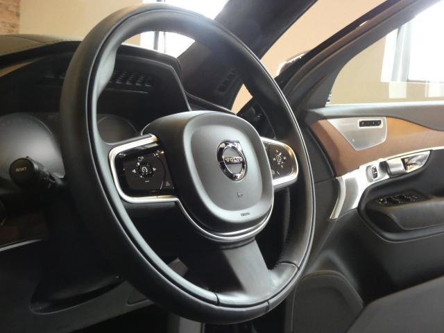 Volvo XC90 2017-11 7820226-12