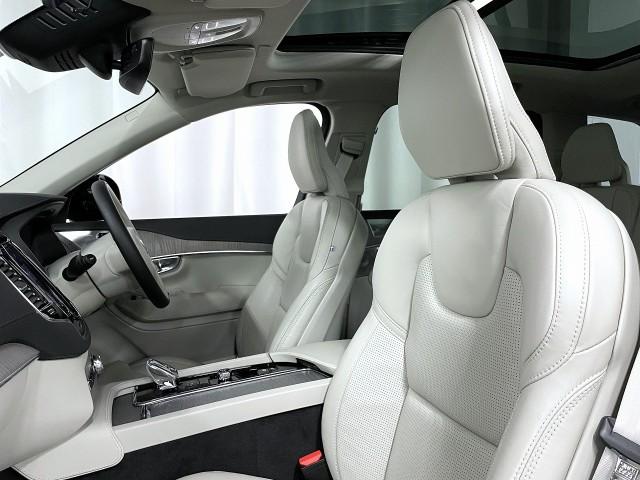 Volvo XC90 2023-05 7823355-5