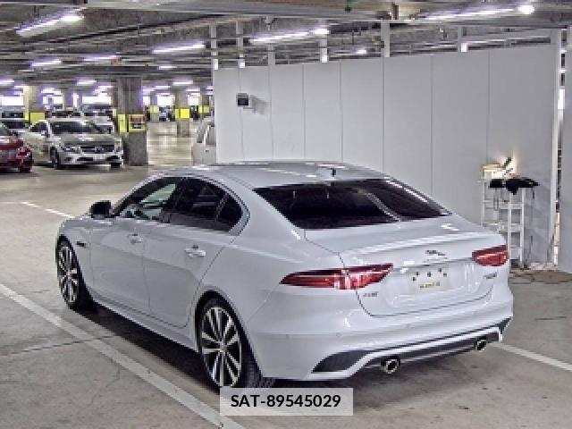 Jaguar XE 2020-09 7815200-1