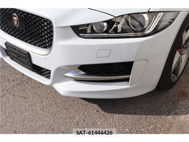 Jaguar XE 2017-12 7817156-18