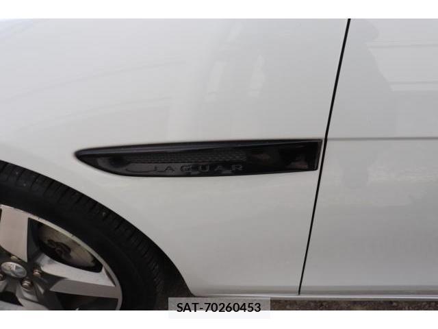 Jaguar XE 2015-07 7817169-10