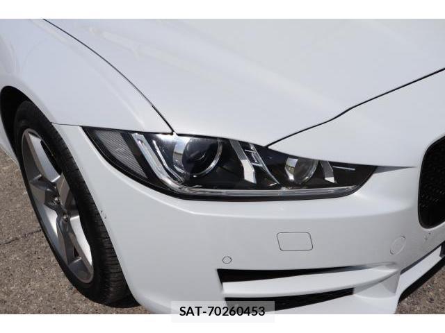 Jaguar XE 2015-07 7817169-6
