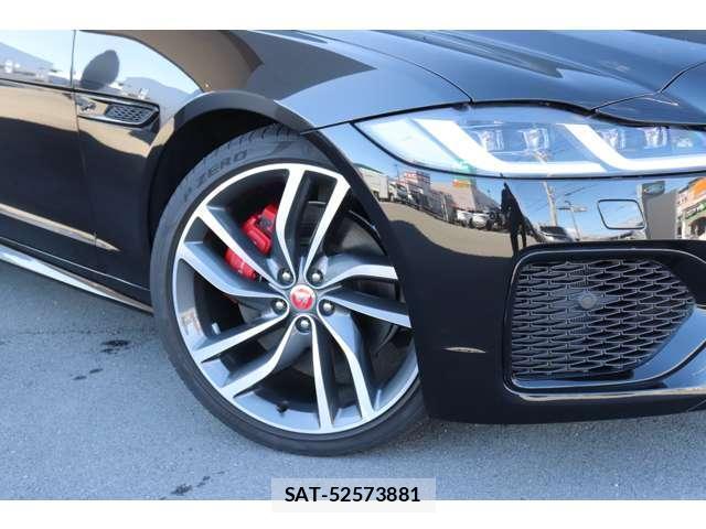 Jaguar XF 2022 7811807-9