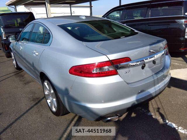 Jaguar XF 2011-01 7814022-1