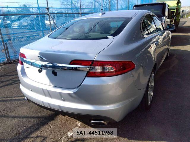Jaguar XF 2011-01 7814022-4