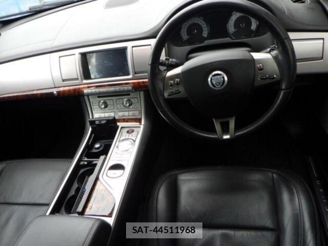 Jaguar XF 2011-01 7814022-5