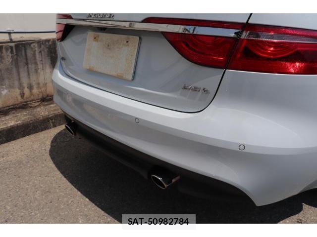 Jaguar XF 2016-11 7817178-11