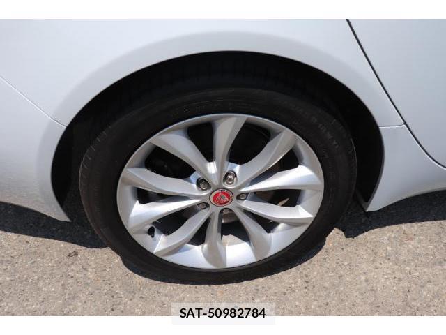 Jaguar XF 2016-11 7817178-14