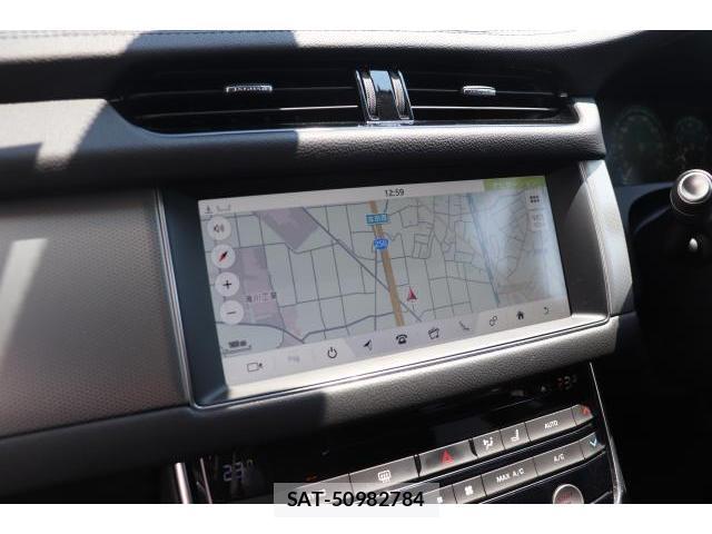 Jaguar XF 2016-11 7817178-17