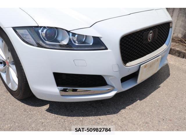Jaguar XF 2016-11 7817178-5