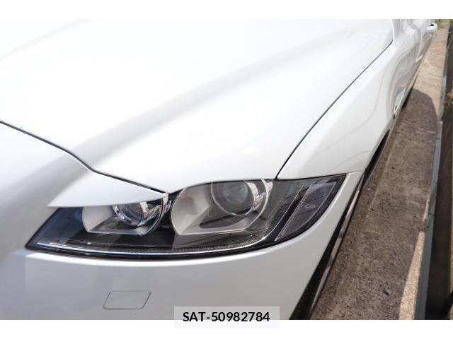 Jaguar XF 2016-11 7817178-6