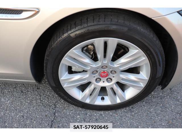 Jaguar XF 2017-03 7817189-13