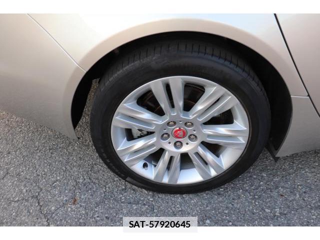 Jaguar XF 2017-03 7817189-14