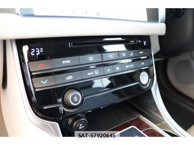 Jaguar XF 2017-03 7817189-18